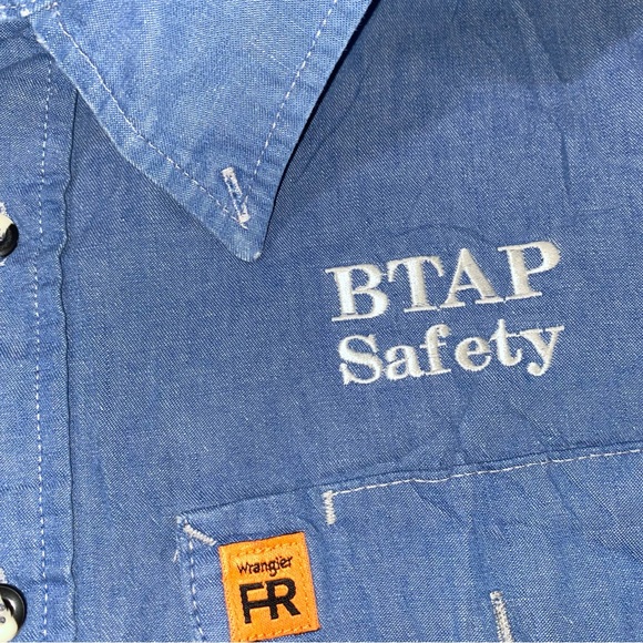 Wrangler Fire Resistant Chambray Button Up Long Sleeve Shirt XXL - Picture 2 of 8